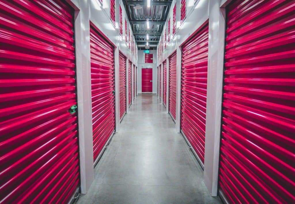 Full Service Storage vs. Self Storage